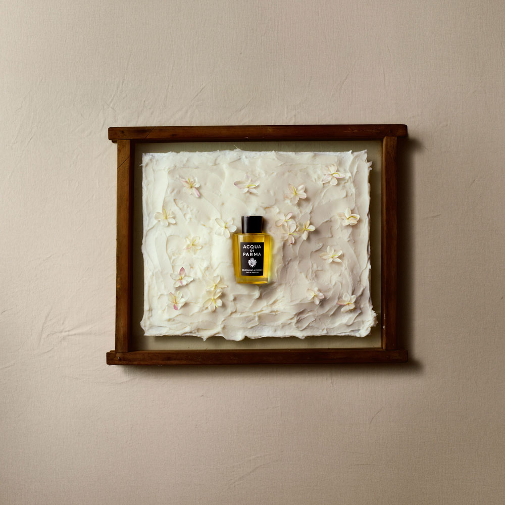 抽出技法アンフルラージュで作られた 鮮やかで力強いオーデパルファム